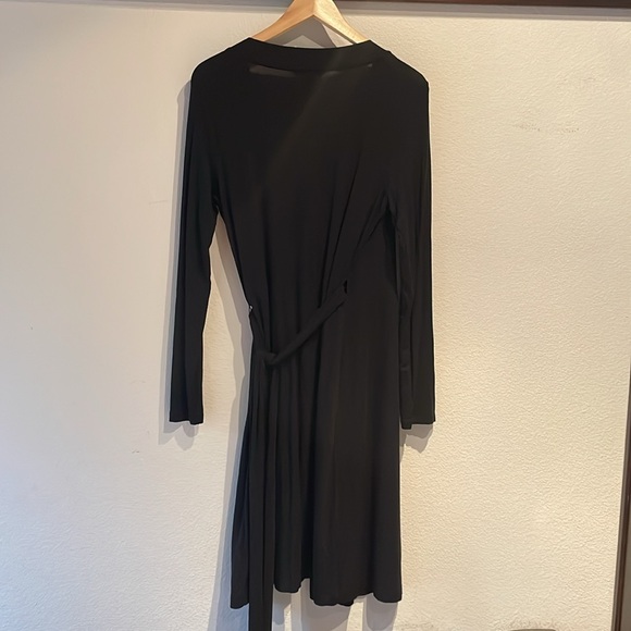 Banana Republic Stretch Jersey Wrap Dress, Black, Size M - Picture 3 of 10